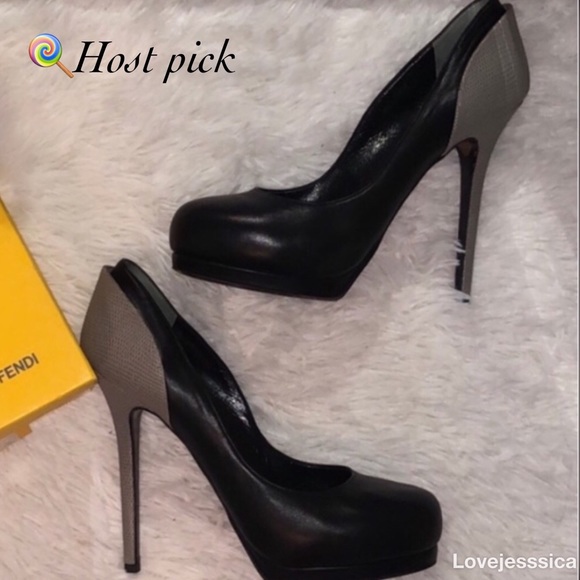 Fendi Shoes - Fendi leather round toe pumps